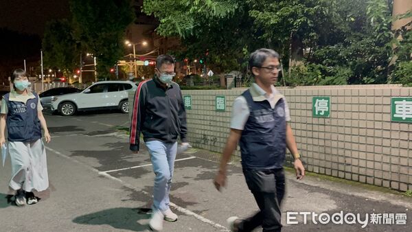 ▲▼國民黨新北市議員王威元涉貪遭搜索,凌晨移送新北地檢署。(圖/記者陸運陞攝)