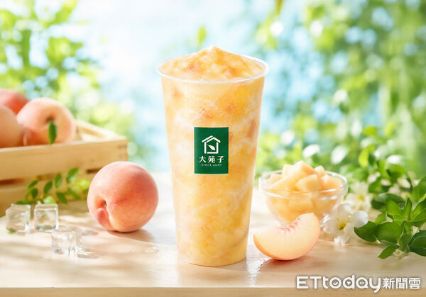▲▼大苑子人氣飲品「梨山水蜜桃雪沙」明起升級回歸,。(圖/大苑子提供)