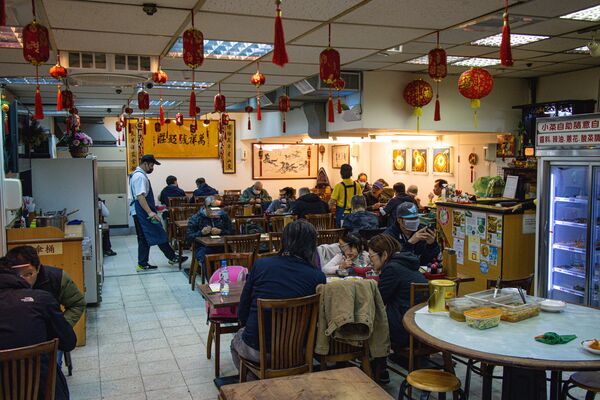 ▲▼台北多間人氣牛肉麵店家整理,涵蓋清燉、紅燒、川味等不同流派。(圖/《美熊很愛吃》授權提供)