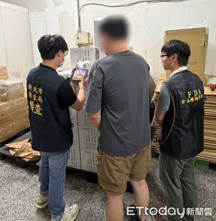 永利油廠「胡麻油」苯駢芘超標 混「福壽油」製成已售出283罐。(圖/新北市衛生局提供)
