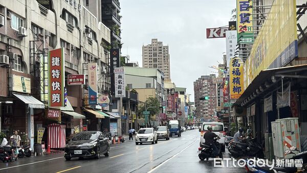 ▲▼ 家樂福 。(圖/記者張雅雲攝)