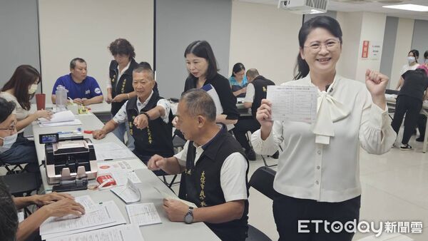 ▲▼ 太保市長鄭淑分登記參選競選連任 。(圖/記者翁伊森翻攝)