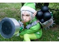 氣質系電眼正妹玩COS　網友：覺得被電到了～（圖／陳珈提供）