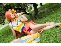 氣質系電眼正妹玩COS　網友：覺得被電到了～（圖／陳珈提供）