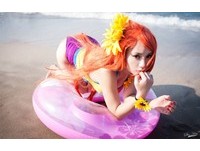 氣質系電眼正妹玩COS　網友：覺得被電到了～（圖／陳珈提供）