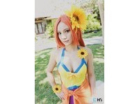 氣質系電眼正妹玩COS　網友：覺得被電到了～（圖／陳珈提供）