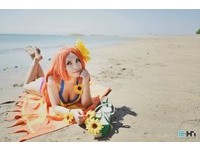 氣質系電眼正妹玩COS　網友：覺得被電到了～（圖／陳珈提供）