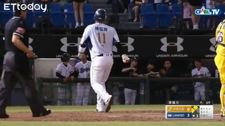 Lamigo靠著高飛犧牲打及滾地球再添兩分 | 06_20 兄弟 vs Lamigo 三局下