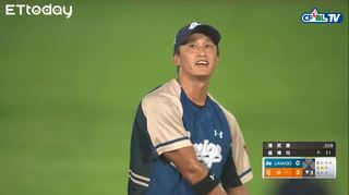 統一攻勢再起，靠著守備失誤後的安打與高飛犧牲打，再下一城 | 06_25  Lamigo vs 統一 三局下