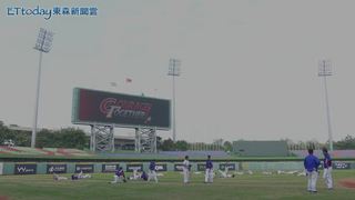 經典賽用球好大顆，經典賽國手適應中