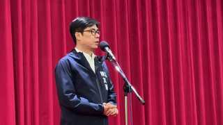 議員李雨庭服務處遭轎車「暴力衝撞」　陳其邁譴責暴力