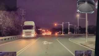 闖紅燈猛撞左轉車！　氣囊全爆受困獲救釀2傷