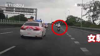 超狂女騎士「國道狂飆」！穿越警方攔截點　橫跨4縣市連騎130km