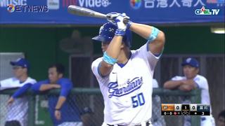 06/29 統一 vs 富邦 一局下，張詠漢擊出中間方向二壘安打，富邦來到得點圈