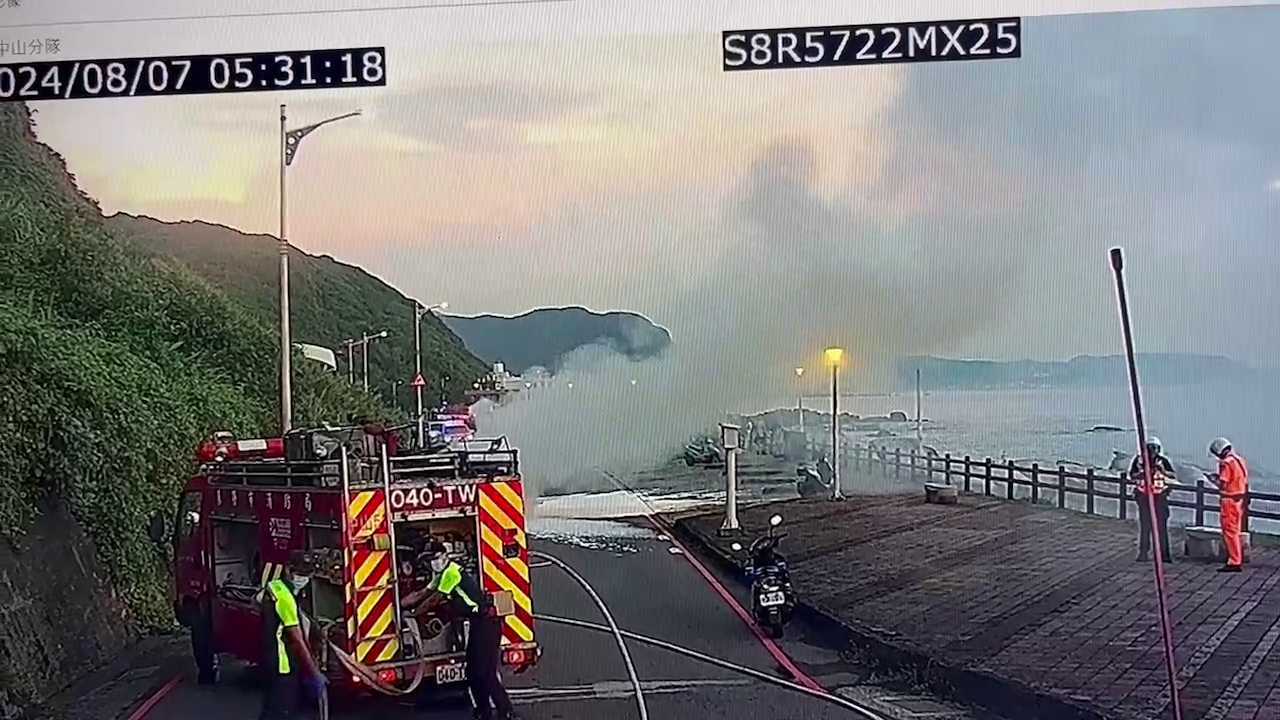 基隆湖海路「火燒車」！整車遭烈焰吞噬　消防急撲滅 | 播吧BOBA | ETtoday新聞雲