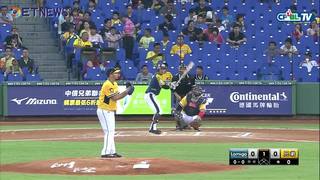 07/18 Lamigo vs 兄弟 一局上，羅曼演出三上三下