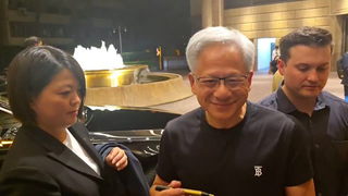 黃仁勳對冒名詐騙的人說「Please don't do that！」
