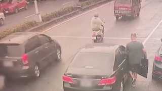 嘉義車禍  鋼骨刺破擋風玻璃