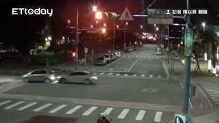 新北2車疑感情糾紛「街頭追逐狂飆」　連撞12汽機車6人送醫