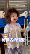 【復古造型太可愛】1歲娃被阿祖戴上假髮露燦笑XD