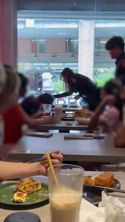 汐止女吃早餐「睡死叫不醒」！超正女警現身叫人