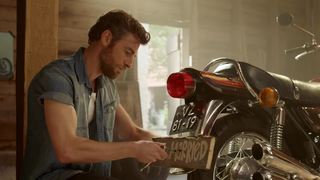 Kawasaki Z900RS - Official Studio Video
