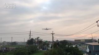 桃園第三航廈咖啡廳　阿聯猶A380從眼前呼嘯而過