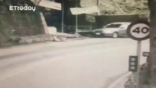 前妻的逆襲！辦完離婚車遭攔　她冷看前夫「掛車前」跑4公里