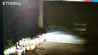 屏東集體互毆 20男子手持棍棒圍毆三男子