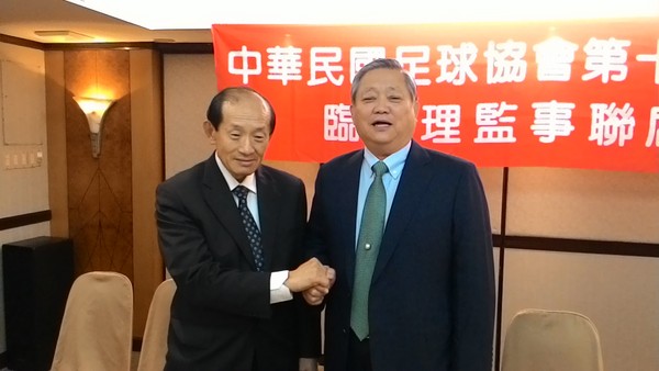 劉福財(右)代理理事長，左為大同董事長林蔚山。(圖／記者王翔攝)