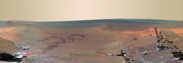 機會號拍攝的火星隕石坑高畫質全景圖。(圖／取自NASA)