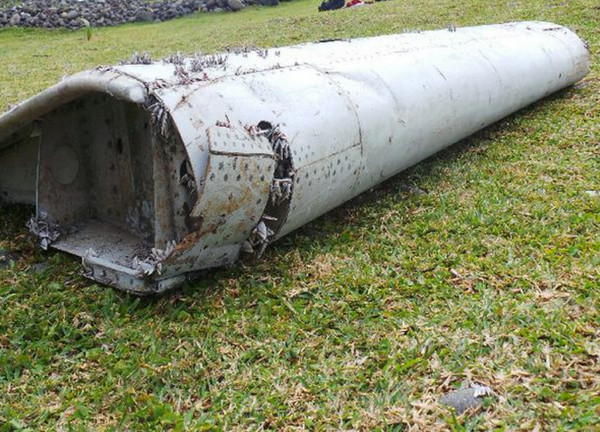 馬達加斯加找到機翼碎片，疑失蹤馬航MH370殘骸。（圖／翻攝Airlive推特）