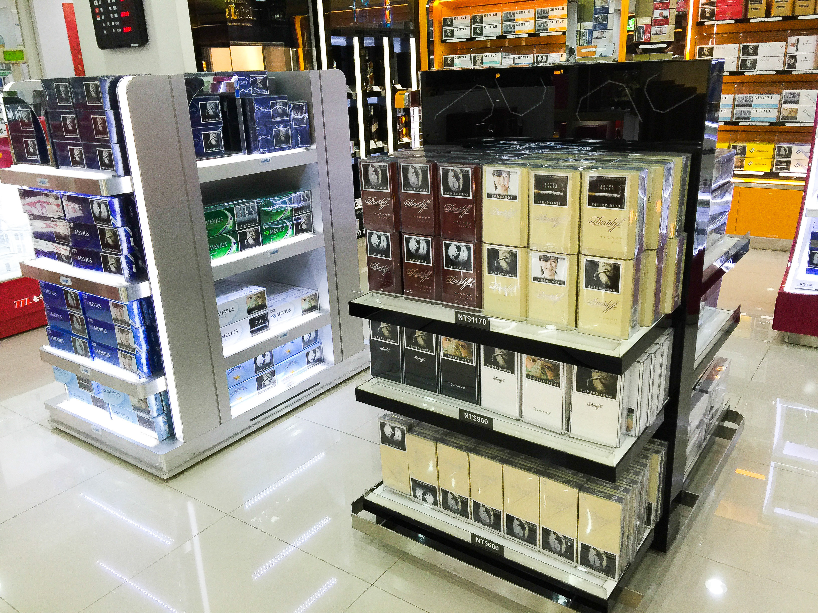 免稅店,台灣菸酒股份有限公司,台灣菸酒公司免稅商店,公賣局,香菸,酒類,免稅菸酒（圖／記者張一中攝）