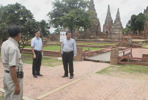 ▼藝術文化主管機關決定對她們提出控訴。（圖／翻攝自เดลีนีวส์ ）