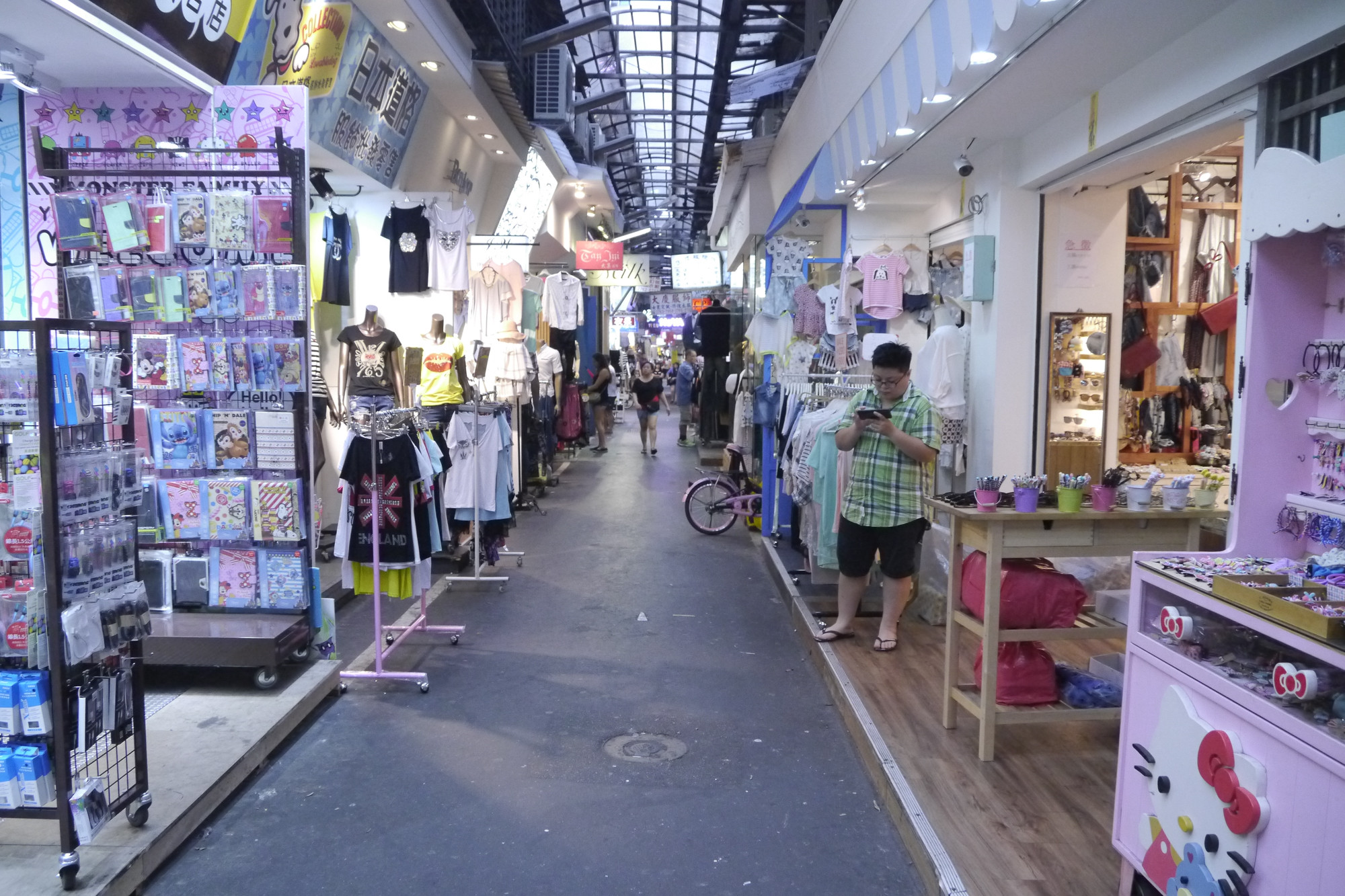 五分埔像死水 饒河街走下坡台北東區已經不行了嗎 Ettoday生活新聞 Ettoday新聞雲
