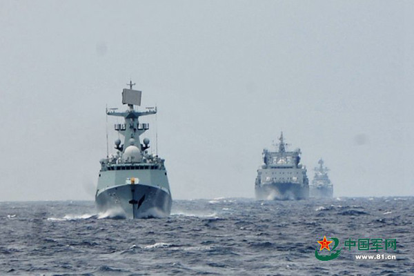 中俄海上聯合2015(Ⅱ)軍演，解放軍7艦艇17日過對馬海峽赴俄。（圖／翻攝自《中國軍網》）