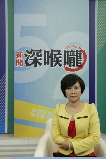 中天主播平秀琳睽違4年主持新節目《新聞深喉嚨》。（圖／中天）