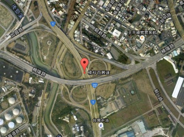 谷歌地圖出現「楠梓百慕達」　網友：街景車也迷路嗎？（圖／翻攝Google Map）