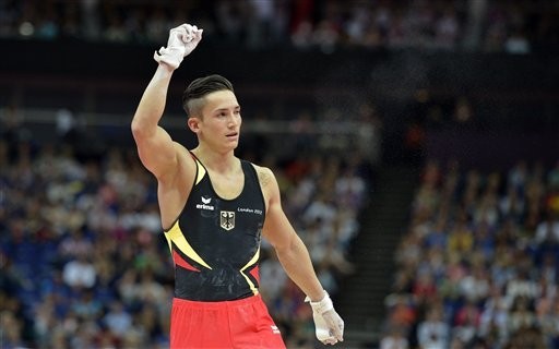 敦奧帥哥露肌阮馬塞後隨女粉絲 加藤凌平讓人迷 Ettoday運動雲 Ettoday新聞雲