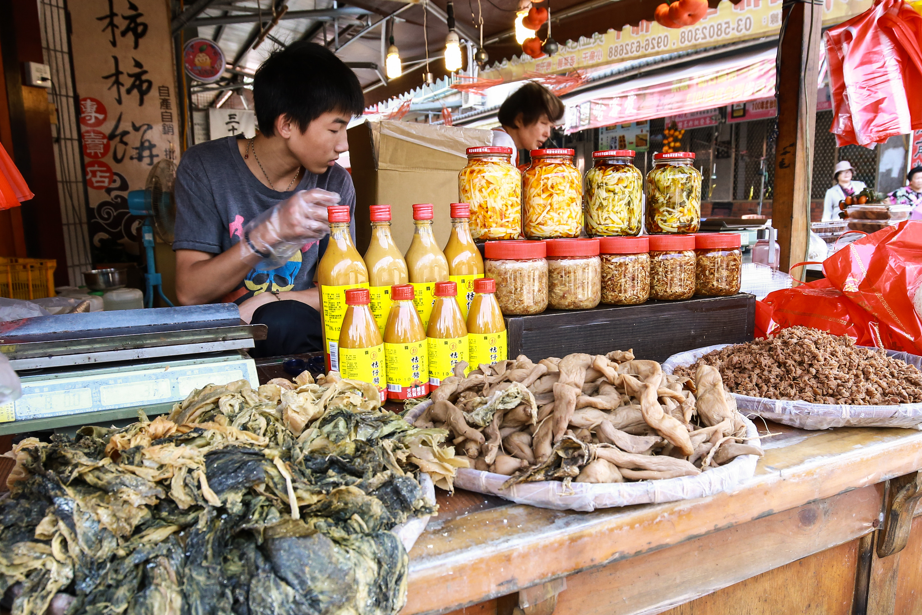 醃漬食物,梅乾,菜脯,老雜貨鋪（圖／記者周宸亘攝）