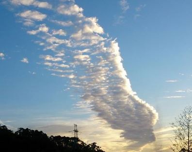 天使之翼掉落凡間 新竹這只 翅膀雲 美到讓人屏息 Ettoday生活新聞 Ettoday新聞雲