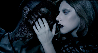 Lady Gaga的MV幕後攝影師　跨界玩彩妝