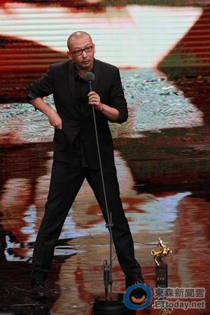 第 52 屆金馬獎頒獎典禮最佳男演員《老炮兒》馮小剛，管虎代領。 （圖／金馬執委會）