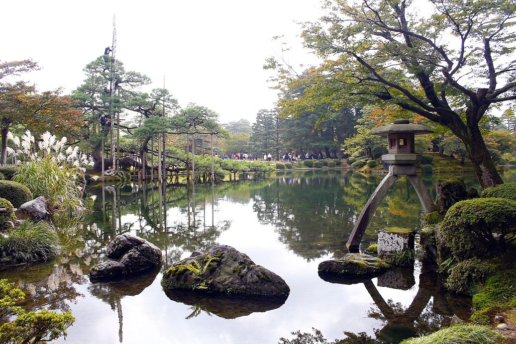 金澤兼六園，日本三大名園，徽軫燈籠（圖／記者蔡玟君攝）