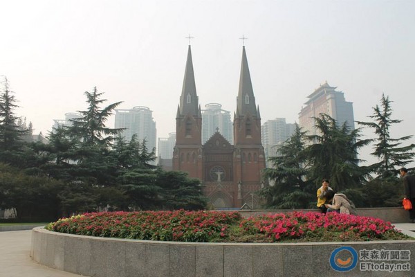 上海,東方明珠,城市,徐家匯天主堂（示意圖／記者楊雅琳攝）