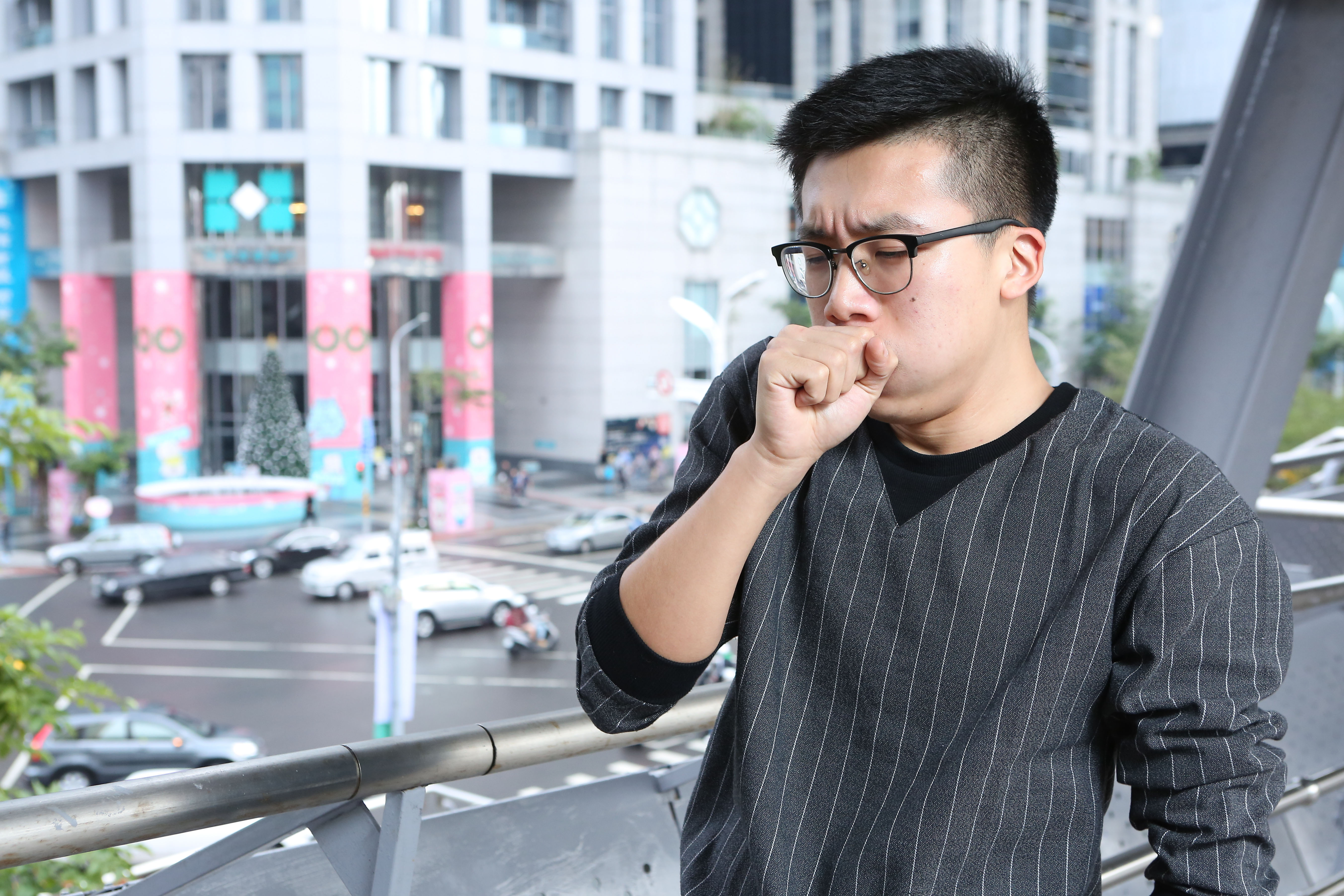 咳嗽,風寒,感冒,肺結核,空氣汙染（圖／記者李鍾泉攝）