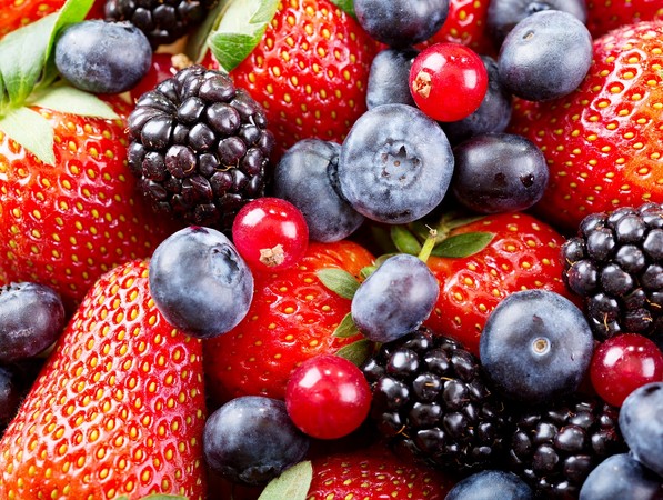 莓果,草莓,藍莓,黑醋栗,桑葚。（圖／達志／示意圖）