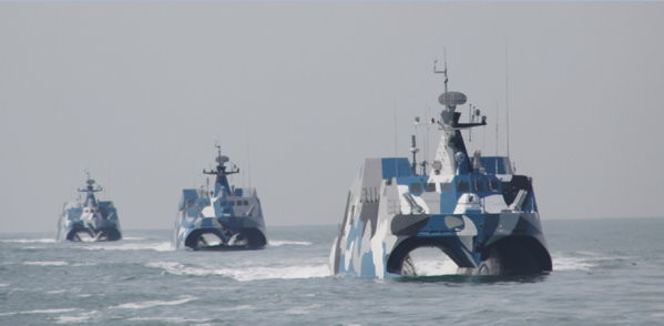 解放軍北海艦隊的022隱形導彈快艇，裝備8枚射程150公里的鷹擊83反艦飛彈。（圖／翻攝自大陸軍網）