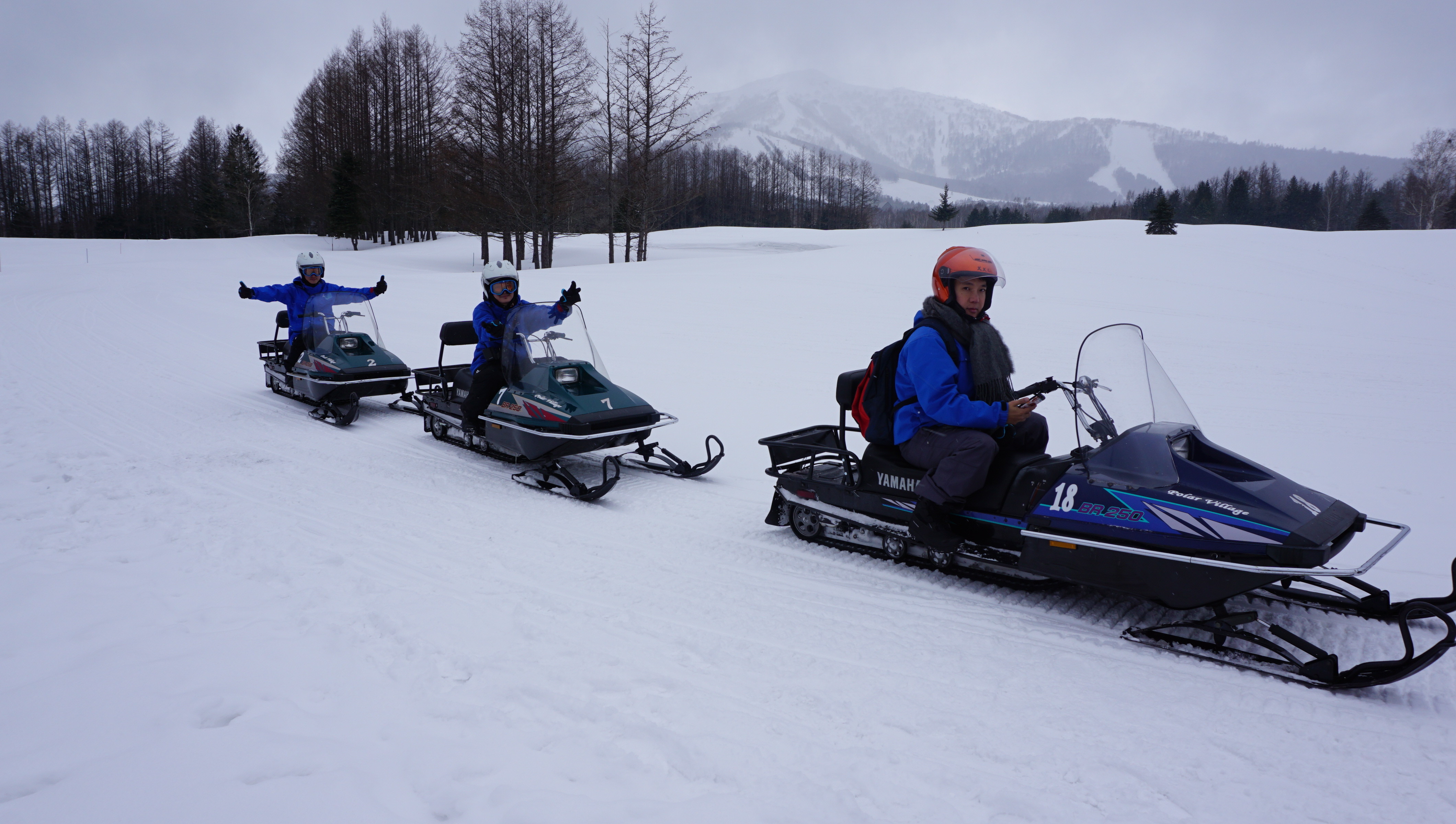 北海道星野TOMAMU雪上摩托車。（圖／記者陳俊宏攝）