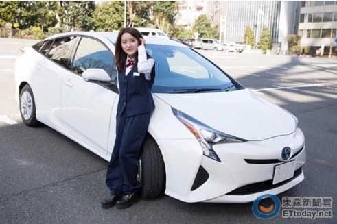 24歲小模轉行變身最美計程車司機（圖／翻攝自生田佳那Instagram）